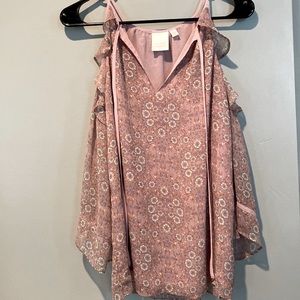 Lauren Conrad flowy cold shoulder blouse; xs